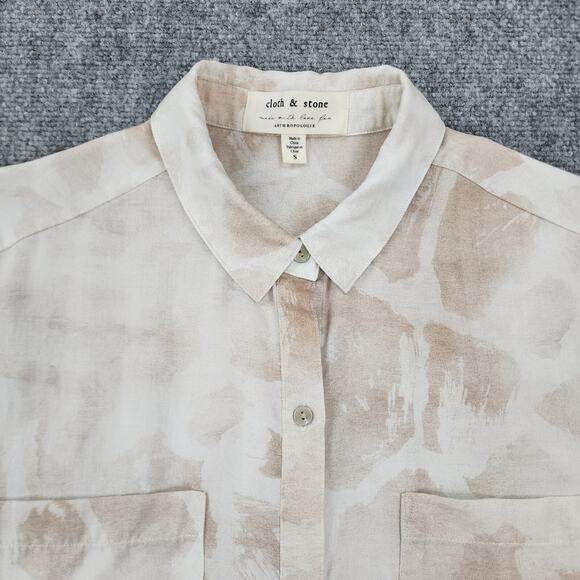Cloth & Stone Anthropologie Top Women Small Beige Tan Safari Giraffe Button Up - Picture 9 of 15